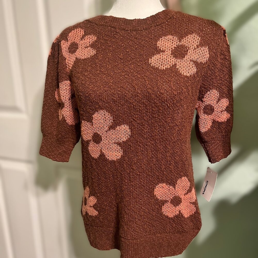 NWOT Short Sleeve Floral Sweater, Size M
